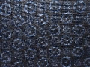 アンティーク　抽象模様織り出し本場村山泥大島紬着物